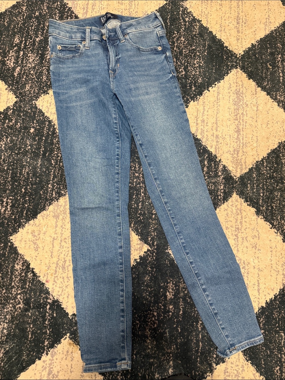 GAP Women's Skinny Jeans in Light Blue Wash